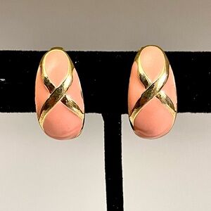 Vintage Coral Enamel Gold Tone Clip On Earrings Oval 1980 Likely Avon Pastel EUC
